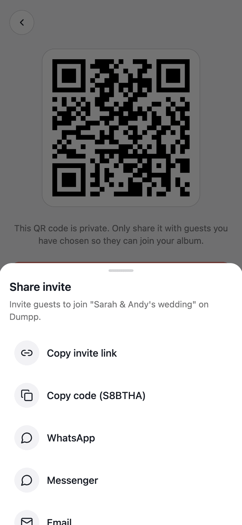 Invitation screen with QR code and share options
